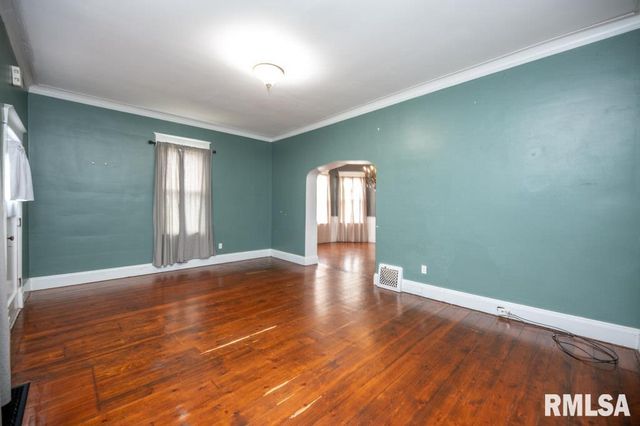 322 PARK Avenue, Pekin, IL 61554