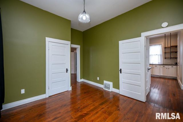 322 PARK Avenue, Pekin, IL 61554