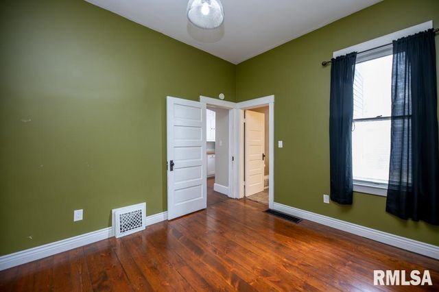 322 PARK Avenue, Pekin, IL 61554