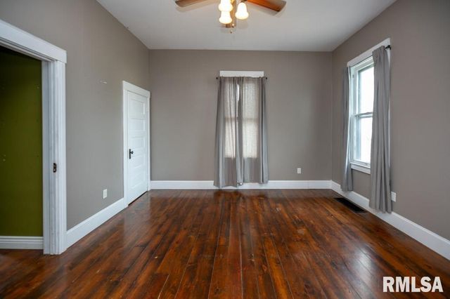 322 PARK Avenue, Pekin, IL 61554