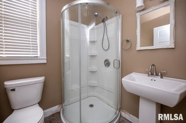 322 PARK Avenue, Pekin, IL 61554