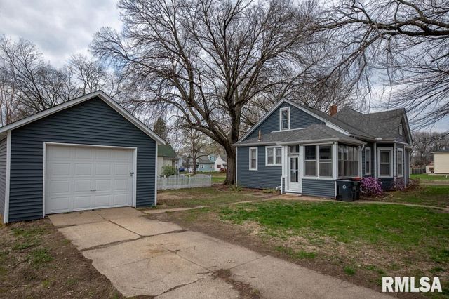 322 PARK Avenue, Pekin, IL 61554