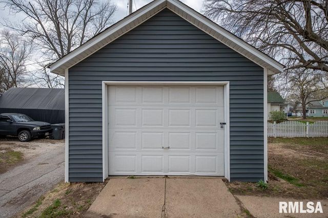 322 PARK Avenue, Pekin, IL 61554