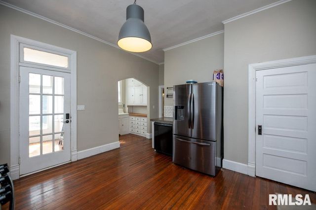 322 PARK Avenue, Pekin, IL 61554