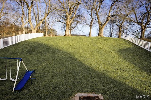 124 Timber Run Court, Collinsville, IL 62234