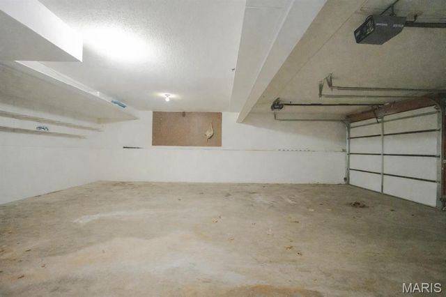 124 Timber Run Court, Collinsville, IL 62234