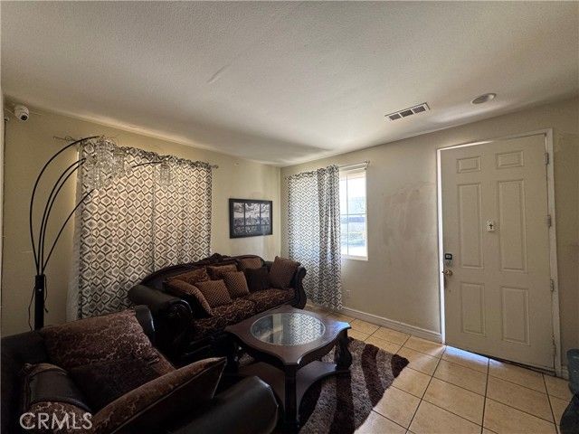 13740 Helena, Victorville, CA 92392
