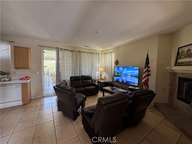 13740 Helena, Victorville, CA 92392