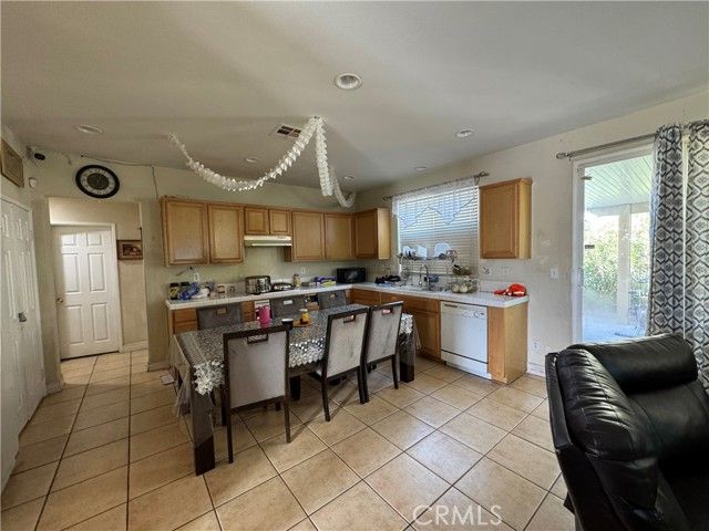 13740 Helena, Victorville, CA 92392