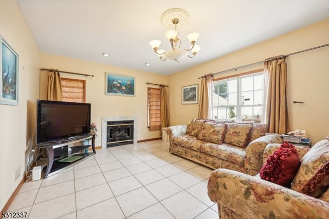 937 Roosevelt Ave, Union Twp., NJ 07083