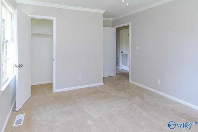 3226 Lewisburg Drive, Huntsville, AL 35811