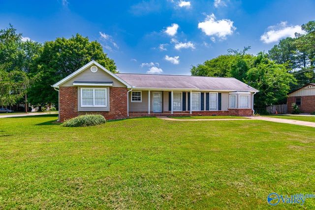3226 Lewisburg Drive, Huntsville, AL 35811