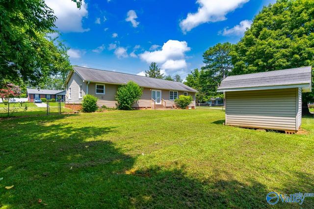 3226 Lewisburg Drive, Huntsville, AL 35811