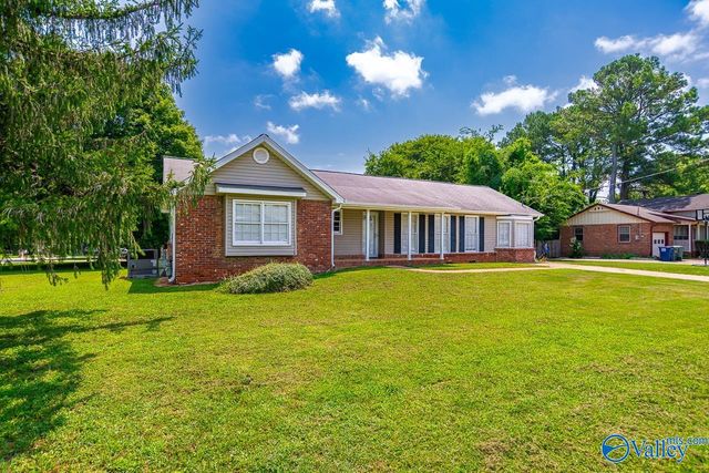 3226 Lewisburg Drive, Huntsville, AL 35811