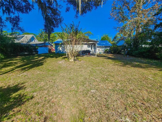 2207 LAUREL STREET, Palatka, FL 32177
