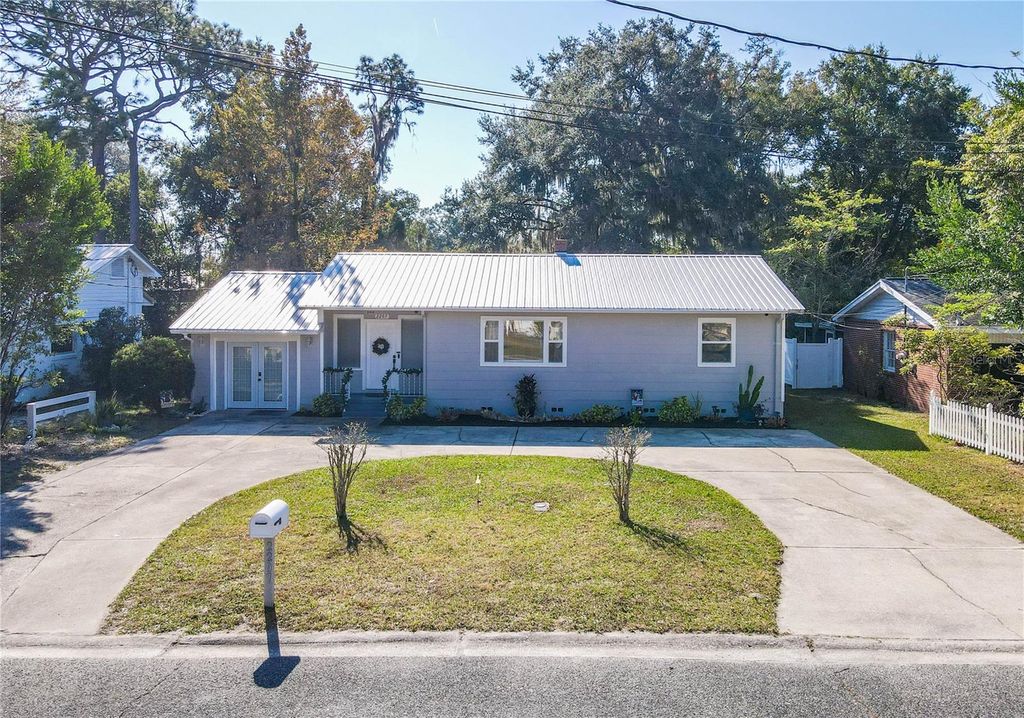 2207 LAUREL STREET, Palatka, FL 32177