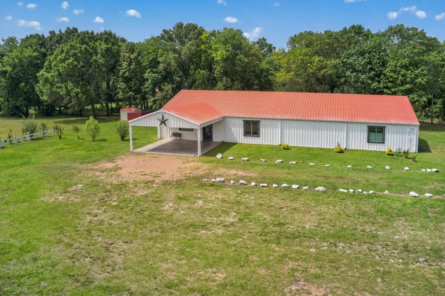 400 Van Zant County Road 113, Grand Saline, TX 75140