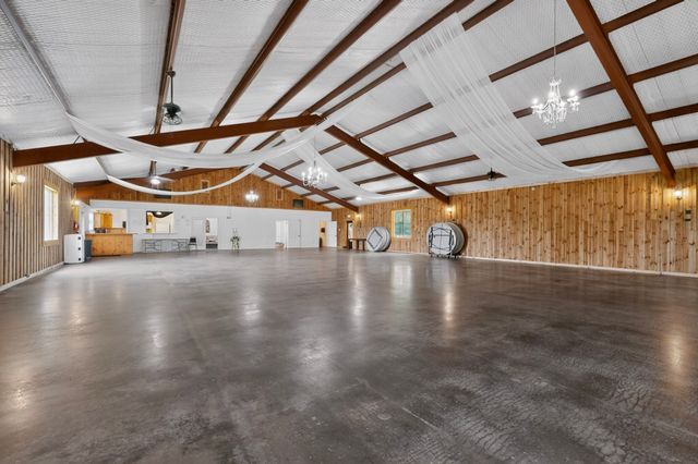 400 Van Zant County Road 113, Grand Saline, TX 75140
