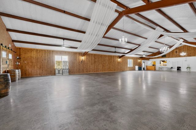 400 Van Zant County Road 113, Grand Saline, TX 75140