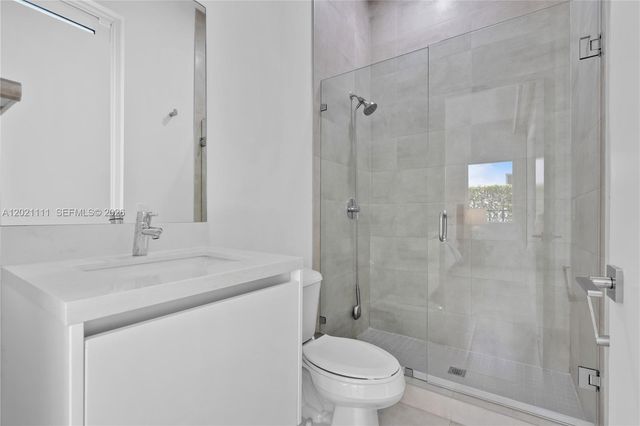 10267 NW 75th Ter, Doral, FL 33178