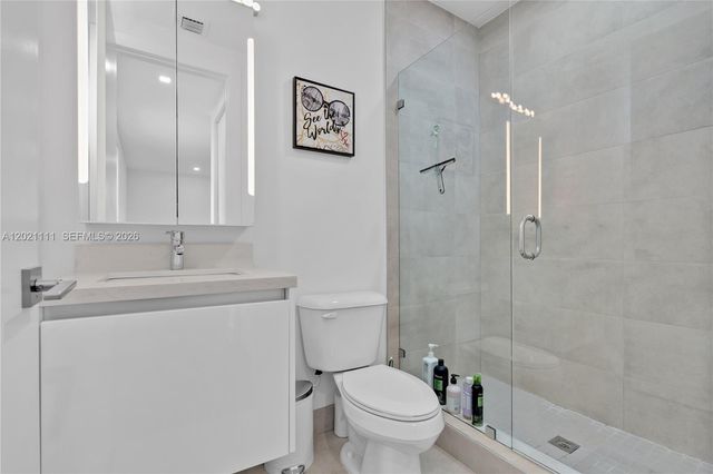 10267 NW 75th Ter, Doral, FL 33178