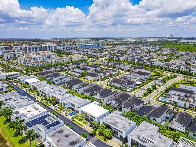 10267 NW 75th Ter, Doral, FL 33178