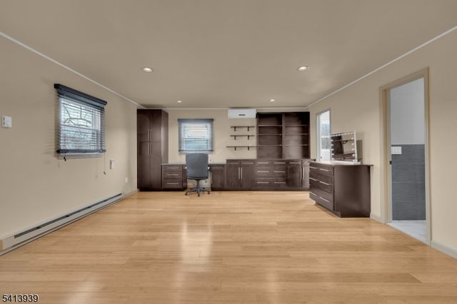 19 W River Styx Rd, Hopatcong Boro, NJ 07843