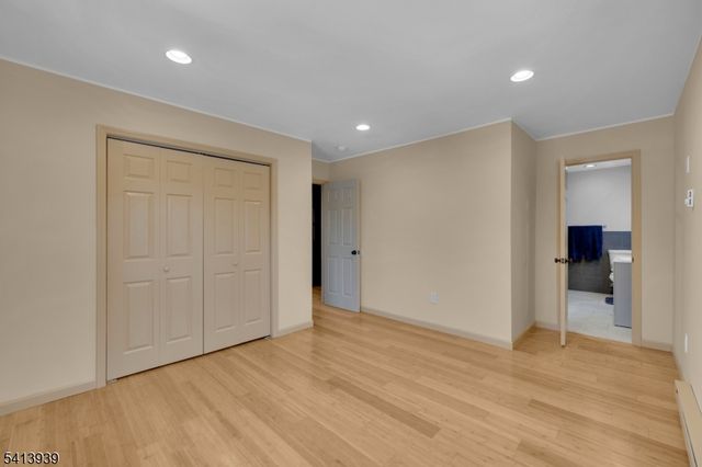 19 W River Styx Rd, Hopatcong Boro, NJ 07843