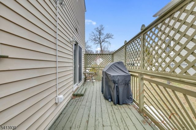 19 W River Styx Rd, Hopatcong Boro, NJ 07843