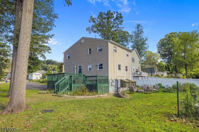 19 W River Styx Rd, Hopatcong Boro, NJ 07843
