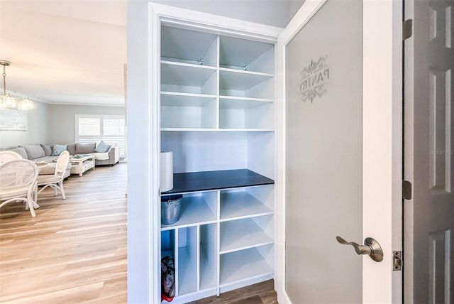 845 BENJAMIN FRANKLIN DRIVE 202, Sarasota, FL 34236