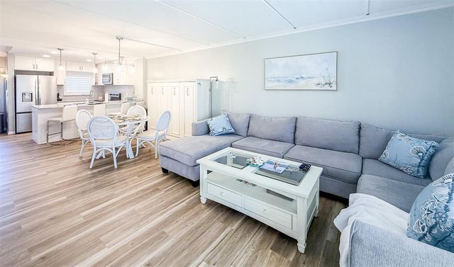 845 BENJAMIN FRANKLIN DRIVE 202, Sarasota, FL 34236