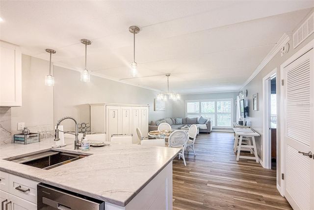 845 BENJAMIN FRANKLIN DRIVE 202, Sarasota, FL 34236