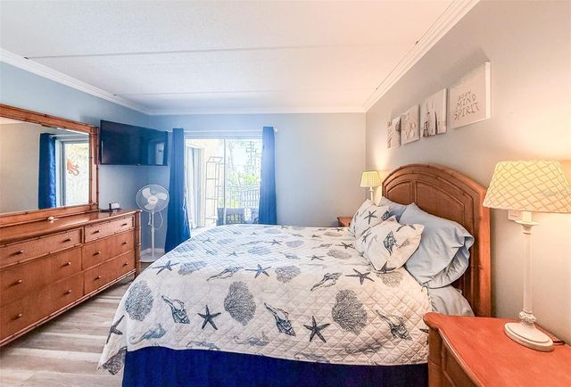 845 BENJAMIN FRANKLIN DRIVE 202, Sarasota, FL 34236