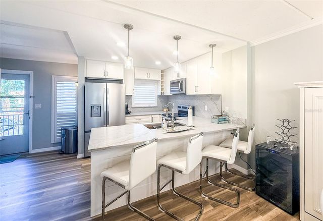 845 BENJAMIN FRANKLIN DRIVE 202, Sarasota, FL 34236