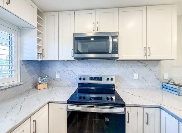 845 BENJAMIN FRANKLIN DRIVE 202, Sarasota, FL 34236
