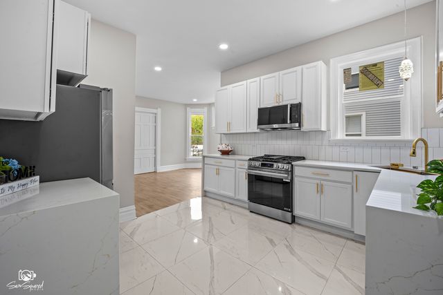 7226 S Yale Avenue, Chicago, IL 60621