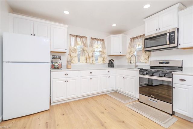 138 D View Ave Apt 1, Norfolk, VA 23503