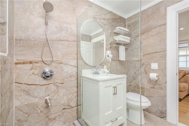 138 D View Ave Apt 1, Norfolk, VA 23503