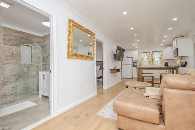 138 D View Ave Apt 1, Norfolk, VA 23503