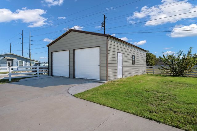 9636 County Road 540, Lavon, TX 75166