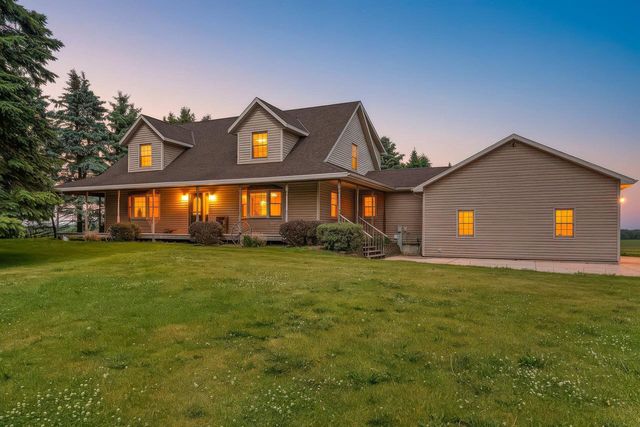 8735 County Highway B, Two Rivers, WI 54241