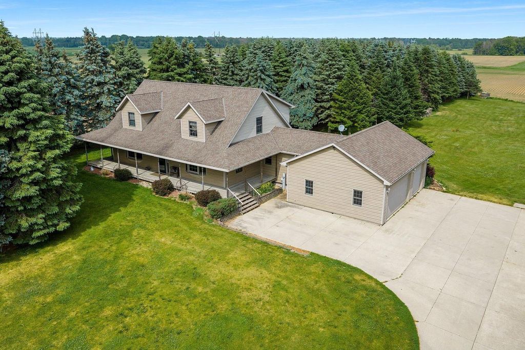 8735 County Highway B, Two Rivers, WI 54241