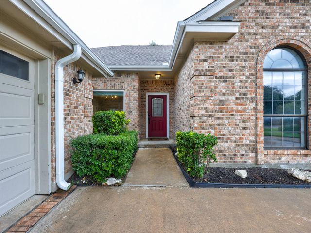 910 Blue Spring CIR, Round Rock, TX 78681