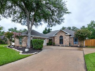 910 Blue Spring CIR, Round Rock, TX 78681