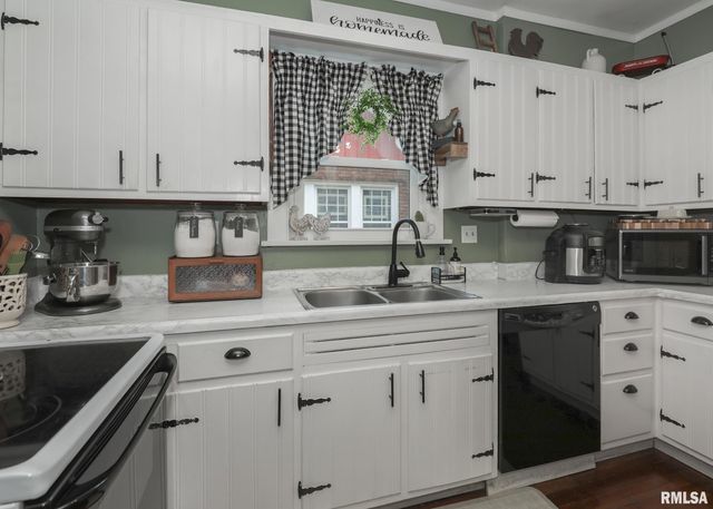 2131 15TH Street A, Moline, IL 61265