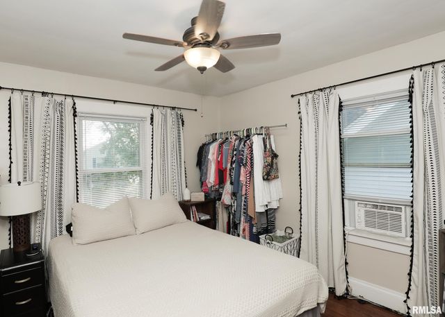 2131 15TH Street A, Moline, IL 61265