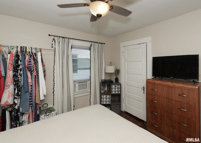 2131 15TH Street A, Moline, IL 61265