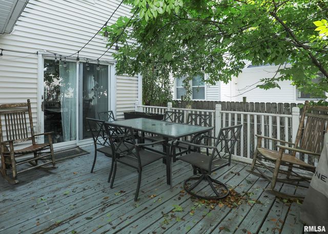 2131 15TH Street A, Moline, IL 61265