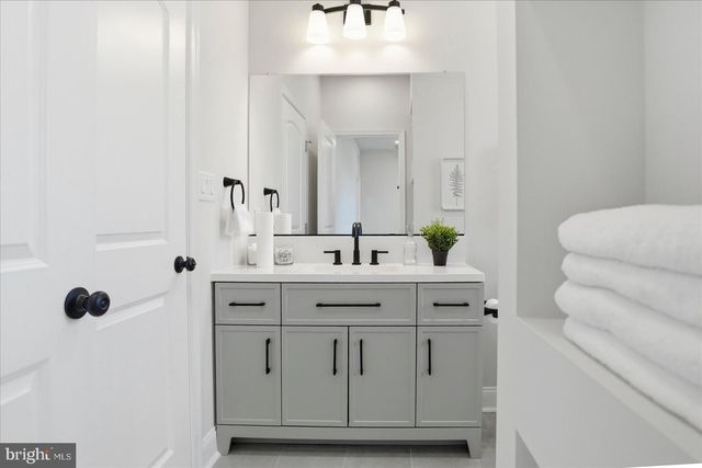 15 S MAULDIN AVE, North East, MD 21901